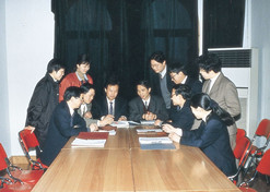 1990年，，，侯惠民携带研发科研人员和企业科研人员一路互换。。1996年侯惠民当选中国工程院院士